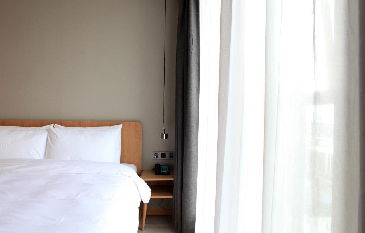 Ebo Hotel Hangzhou Wulin - 5 Mins Drive To The West Lake Zewnętrze zdjęcie